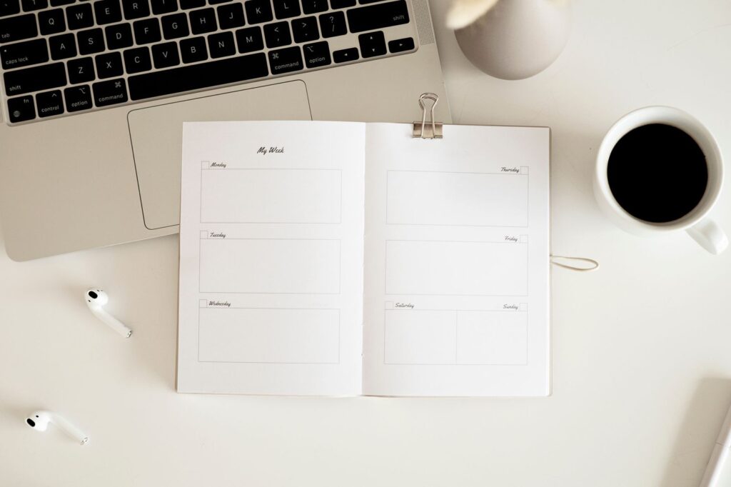 Building a spaced repetition routine: review prompts spaced over days instead of cramming